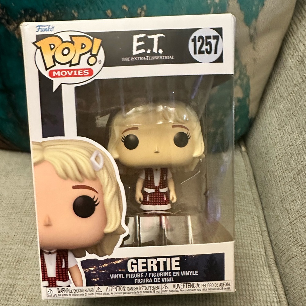 Funko Pop! Movies E.T. Gertie Vinyl Figure - Blonde and Red